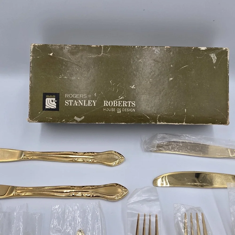Rogers- Stanley Roberts Gold Valentine 24 carat‎ gold plated 24pc set